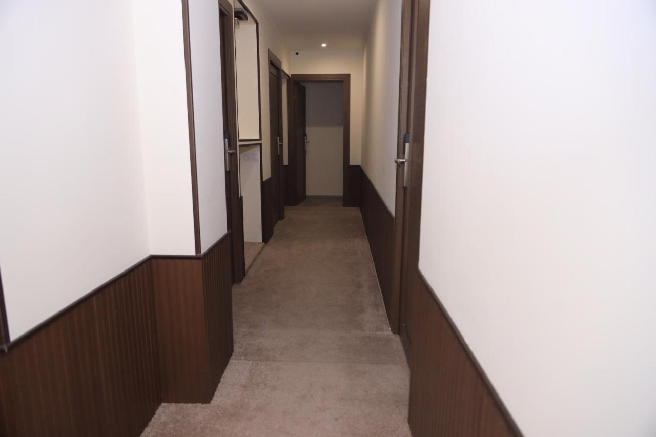 Delin Hotel And Tours Yerevan Bagian luar foto