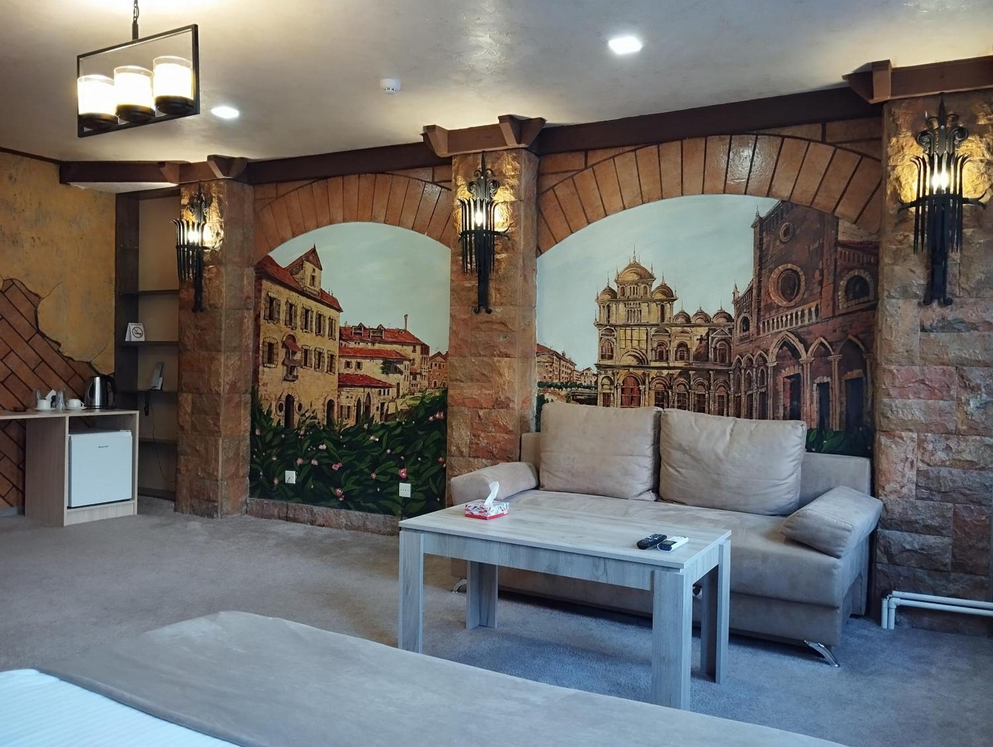 Delin Hotel And Tours Yerevan Bagian luar foto